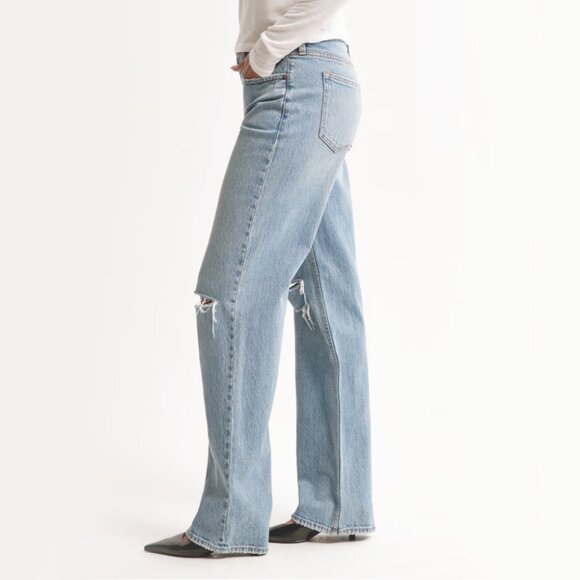 Abercrombie Curve Love Baggy Jean - Picture 2 of 13